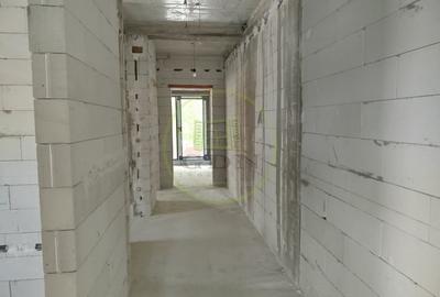 Duplex cu 10 camere cu Canalizare în Cantemir - 13
