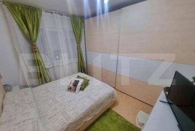 Apartament cu 3 camere decomandat în Craiovița Nouă