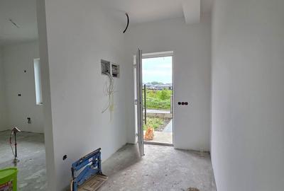 Casă cu 4 camere cu Teren 500 Mp în Central - 11