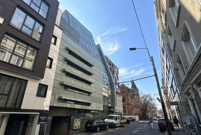 Birou, de 3,865 mp, în Victoriei - 2