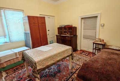 Casă cu 3 camere cu Canalizare în Piața Centrală - 3