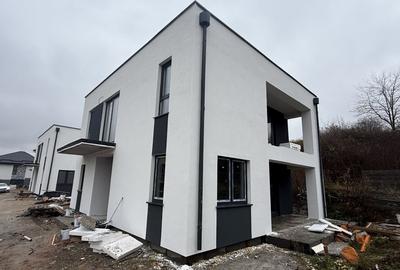 Casă individuală cu 4 camere cu Canalizare în Luna de Sus - 4