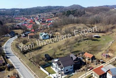 Teren de 2470 mp, în Valea Iașului - 3