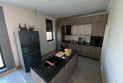 De inchiriat vila cu 4 camere in zona Otopeni. - 3