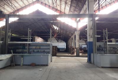 Spațiu comercial, de 5,000 mp, în Pantelimon