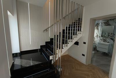 Casă cu 4 camere cu Canalizare în Valea Lupului - 1