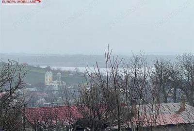 Teren de 2200 mp, în Parcheș - 7