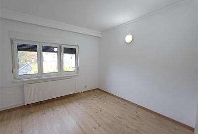 Casa 7 camere - 232 s.u. - Piata Domenii - 12