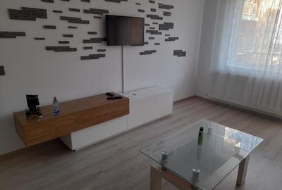 Inchiriez apartament bloc nou - 3