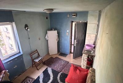 Garsonieră nedecomandată în Central - 1