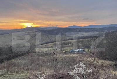 Teren de 2200 mp, în Central - 5