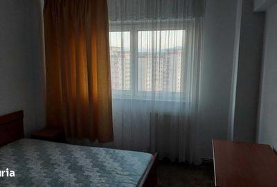 Apartament cu 3 camere decomandat în Gării
