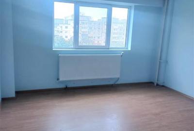 Apartament cu 3 camere decomandat în Călărași - 4