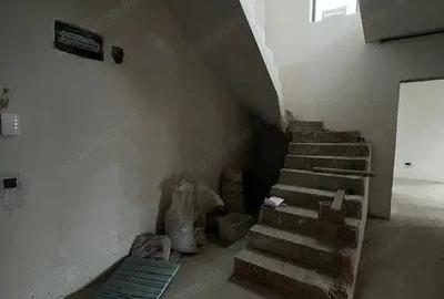 Apartament cu 5 camere decomandat în Unirii - 2