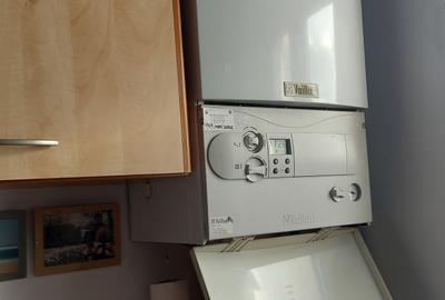 UNIRII-CURTEA DE APEL vanzare  5 camere - 3