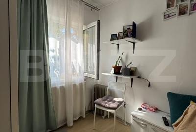 Casa de vanzare, cu 4 camere, zona Sector 5 - 11