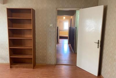 Apartament 3 camere de vanzare Pacii