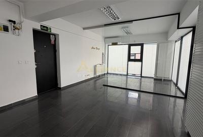 Spațiu comercial, de 60 mp, în Metalurgiei - 2