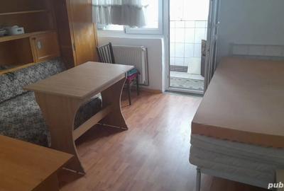 Inchiriez apartament - 2