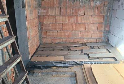 Casă cu 3 camere cu Teren 400 Mp în Central