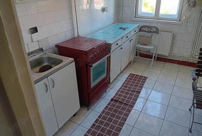 Ap 2 cam Aleea Ulmilor troita 50mp etaj 4 Centrala termopan termoizolat luminos calduros - 2