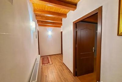 Casă cu 8 camere cu Teren 1318 Mp în Vad - 12