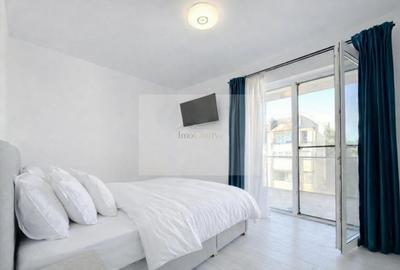 Apartament cu 2 camere semidecomandat, mobilat în Între Lacuri