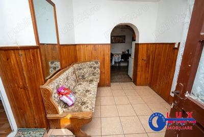 Casă cu 3 camere cu Teren 334 Mp în Babadag - 2