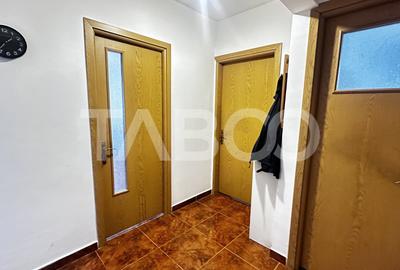 Apartament cu 2 camere decomandat, mobilat în Vasile Aaron - 5