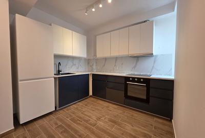 Apartament cu 3 camere în P-ța Universității - 17