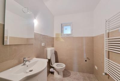 Casă însiruită cu 4 camere și curte proprie - Cartier Izvor, Str. Salc - 6