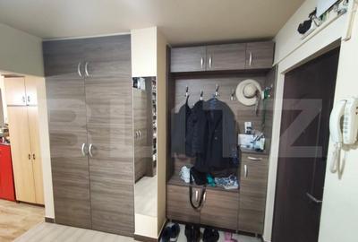 Apartament de vanzare, cu 4 camere, 80 mp, zona Calea Aradul - 1