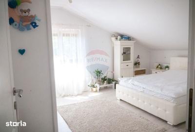 Casă cu 6 camere cu Garaj în Voitinel - 1