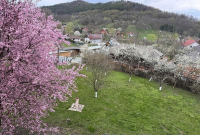 Casă cu 4 camere decomandat în Mălureni - 2