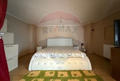 Casa  Vila cu 4 camere de vanzare in zona Medeea  Constanta - 8