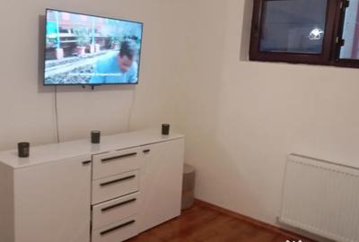 Apartament cu 2 camere decomandat în Central - 2