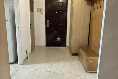 Apartament cu 3 camere decomandat în Apărătorii Patriei - 3