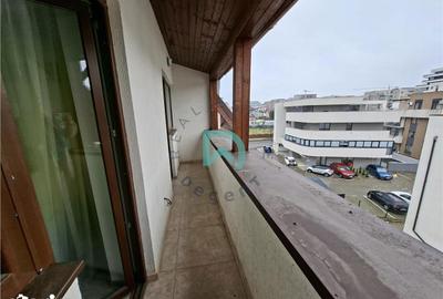 Apartament cu 3 camere decomandat în Tractorul - 6