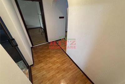 Apartament cu 4 camere decomandat în Tineretului - 9