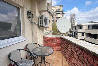 Apartament cu 3 camere semidecomandat, mobilat în Libertății - 2