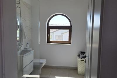 Casă individuală cu 3 camere cu Teren 1050 Mp în 1 Decembrie - 2