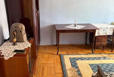 Apartament cu 2 camere decomandat în Ostroveni