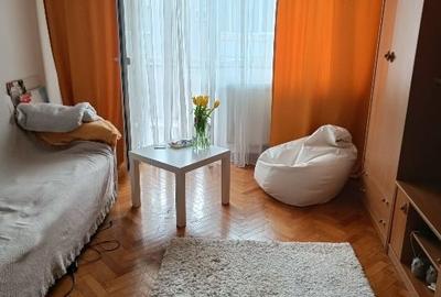Garsonieră decomandată, mobilată în Complex Studențesc