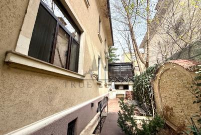 Casă individuală cu 15 camere cu Canalizare în Capitale - 13
