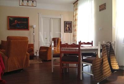 Casă individuală cu 4 camere cu Canalizare în Central - 2