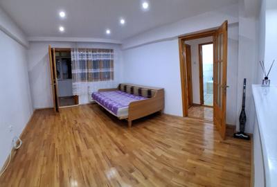 Apartament cu 3 camere decomandat în Fălticeni - 1