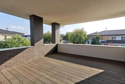 Oxford Gardens unfurnished/partially furnished 3 bedrooms villa - 2