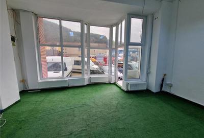 Spațiu comercial, de 50 mp, în Central - 10