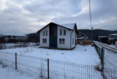 Casă cu 5 camere cu Teren 600 Mp în Tăuții-Măgherăuș