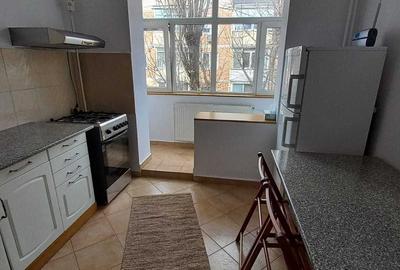 Apartament decomandat în Berceni